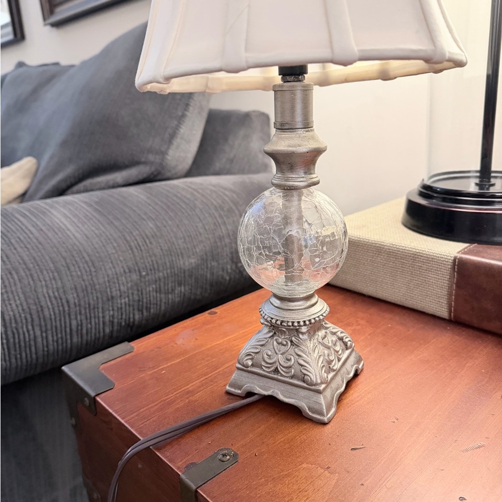 Elegant Crackle Vintage Table Lamp